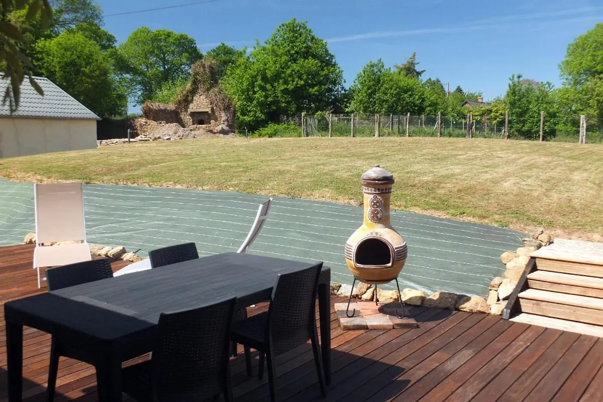 Сasa de vacaciones Gite De La Guinchere Saint-Georges-de-Reintembault