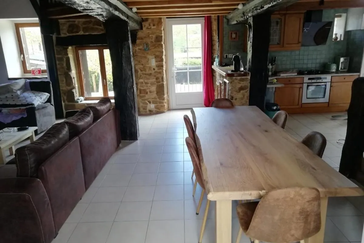 Gite De La Guinchere Saint-Georges-de-Reintembault Сasa de vacaciones