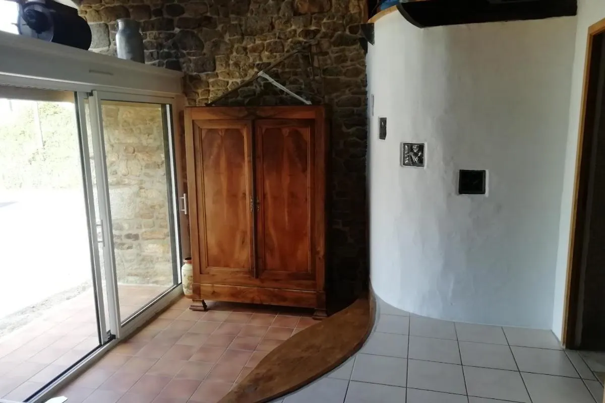 Сasa de vacaciones Gite De La Guinchere Saint-Georges-de-Reintembault Francia