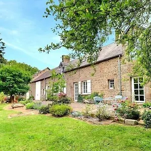 Bed & Breakfast La Bremande, Saint-Georges-de-Reintembault
